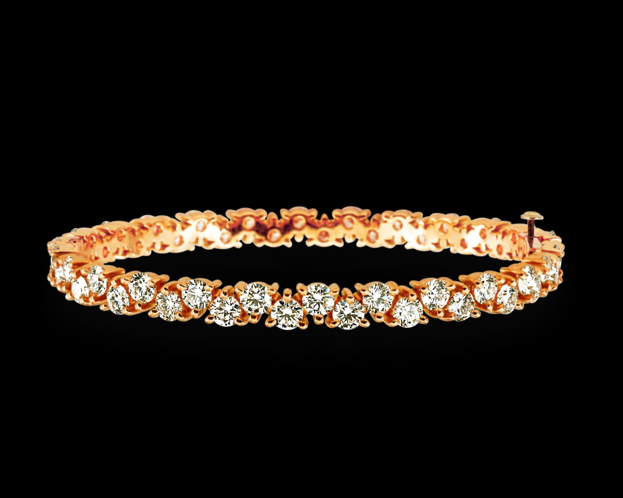 Round Three Prong Alaternating Diamond Bangle